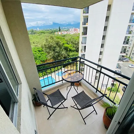 Apt 807 2Br, Wifi, Pool, Gym, Close To Universities